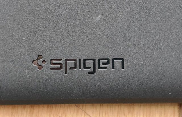 スマートフォンの最強カバーはSpigenのラギッド・アーマーだ