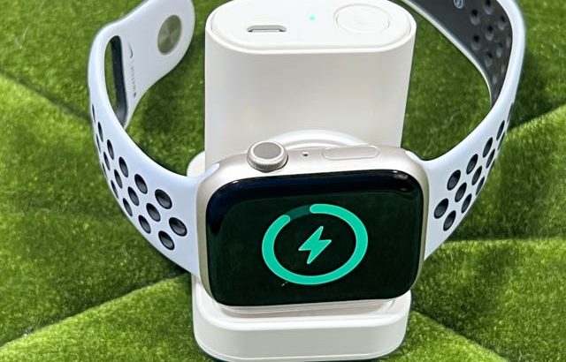 Juicy Apple：Apple Watch専用モバイルバッテリー兼充電スタンド