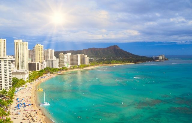 WITHコロナ時代でのハワイ旅行・海外旅行、円安と高額なサーチャージで夢は遠のく!