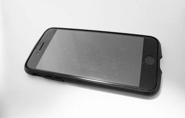 iPhone 13 Pro MaxとPixel 6 Pro、どちらが丈夫な素材？どうやって保護するのが良い？