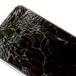 iPhone 15 Proは背面ガラスが割れやすい？？？iPhone 15 Proの修理費用は？